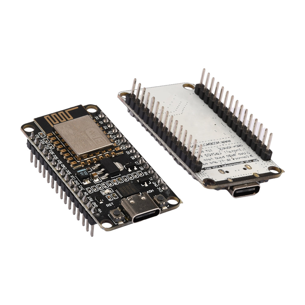 Forsiden og bagsiden af en ESP8266 NodeMCU med USB C