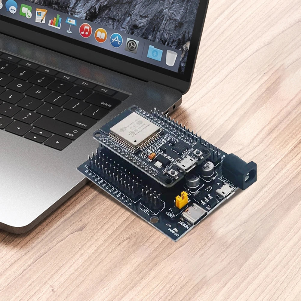 Image of ESP32 udvidelseskort kombineret med esp32 Udviklingsboard
