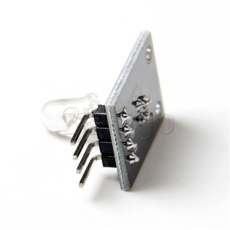 Image of bagsiden af KY-016 RGB LED der vender mod højre