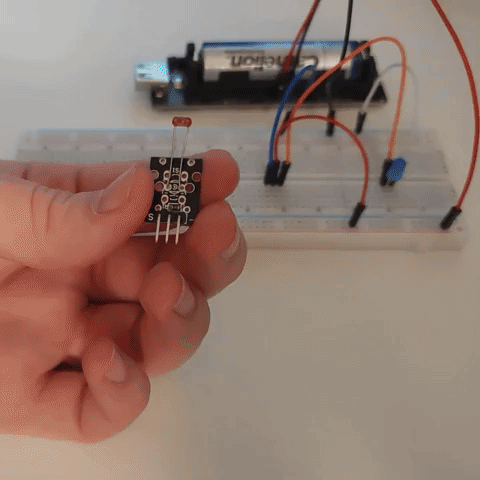 Image of en eksempel af KY-018 Photo resistor modul med led lys