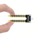 komparator af jord fugtighedssensor i hånd