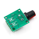 bagsiden af et PWM DC Motor Speed controller modul, der vender mod højre